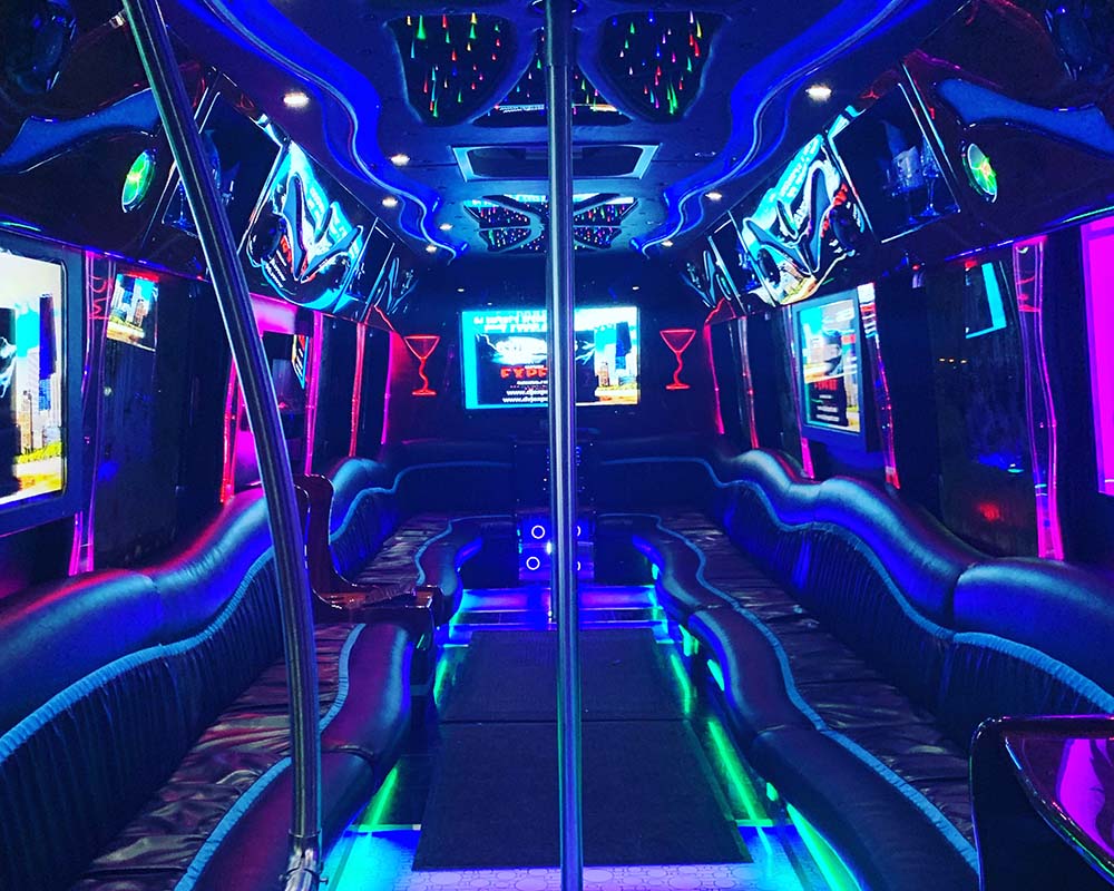 40 passenger limo bus stretch limo Pleasant Prairie Wi