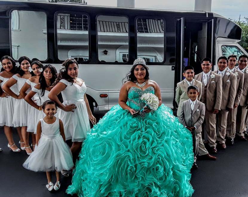 Limosuines service Pleasant Prairie Wi Quinceanera
